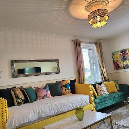 4 Bedrooms Apartment By Sensational Stay Short Lets & Serviced Accommodation EDI Kültér fotó