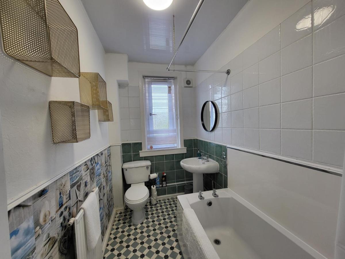 4 Bedrooms Apartment By Sensational Stay Short Lets & Serviced Accommodation EDI Kültér fotó