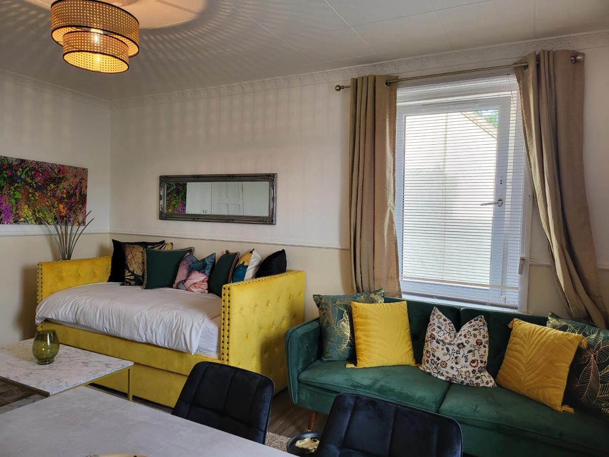 4 Bedrooms Apartment By Sensational Stay Short Lets & Serviced Accommodation EDI Kültér fotó