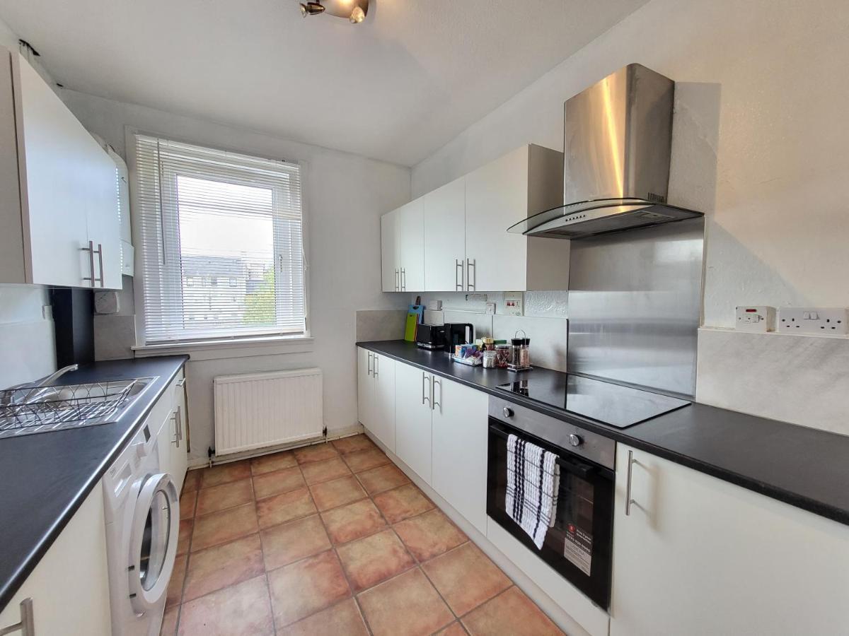 4 Bedrooms Apartment By Sensational Stay Short Lets & Serviced Accommodation EDI Kültér fotó