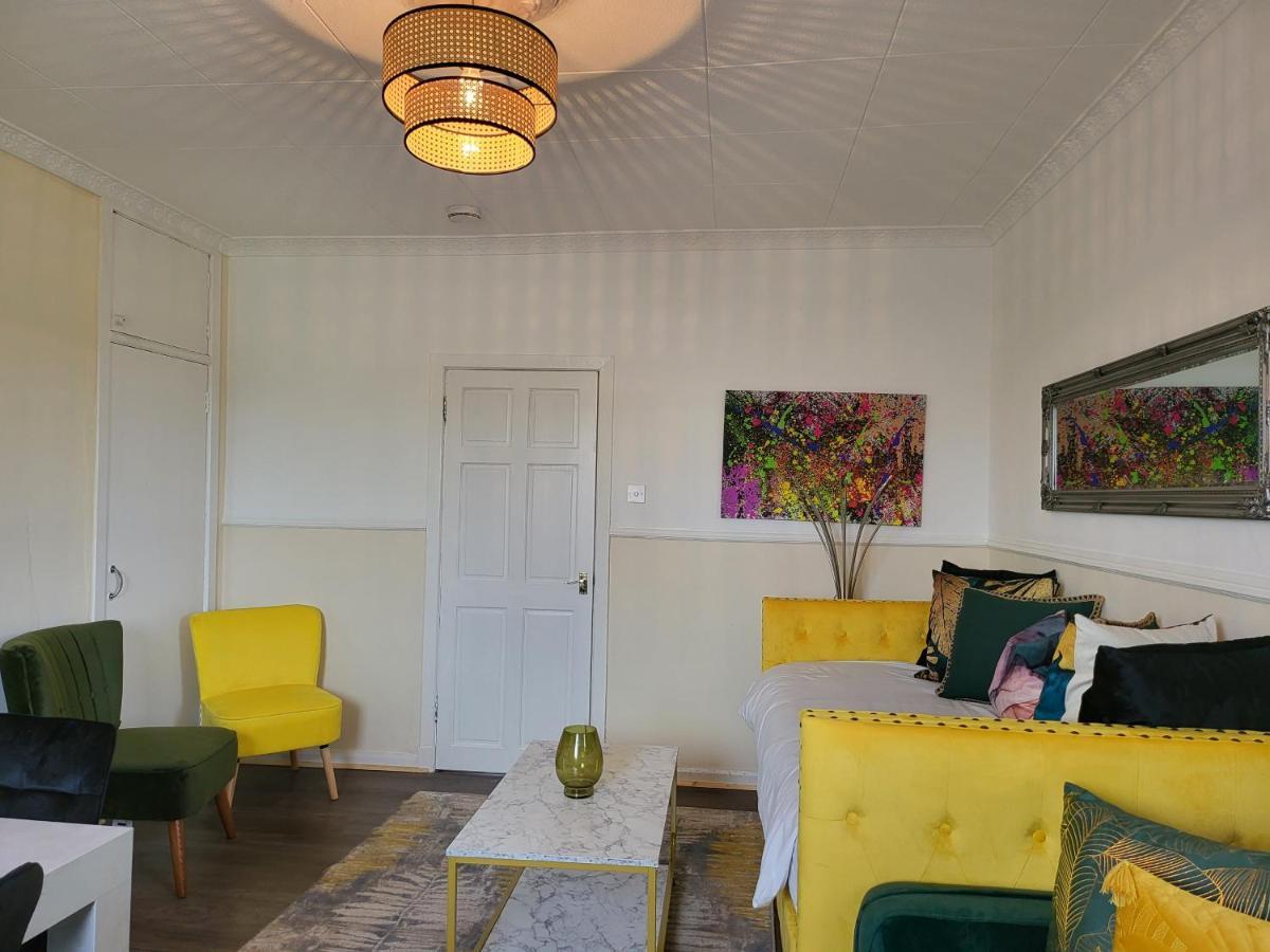 4 Bedrooms Apartment By Sensational Stay Short Lets & Serviced Accommodation EDI Kültér fotó