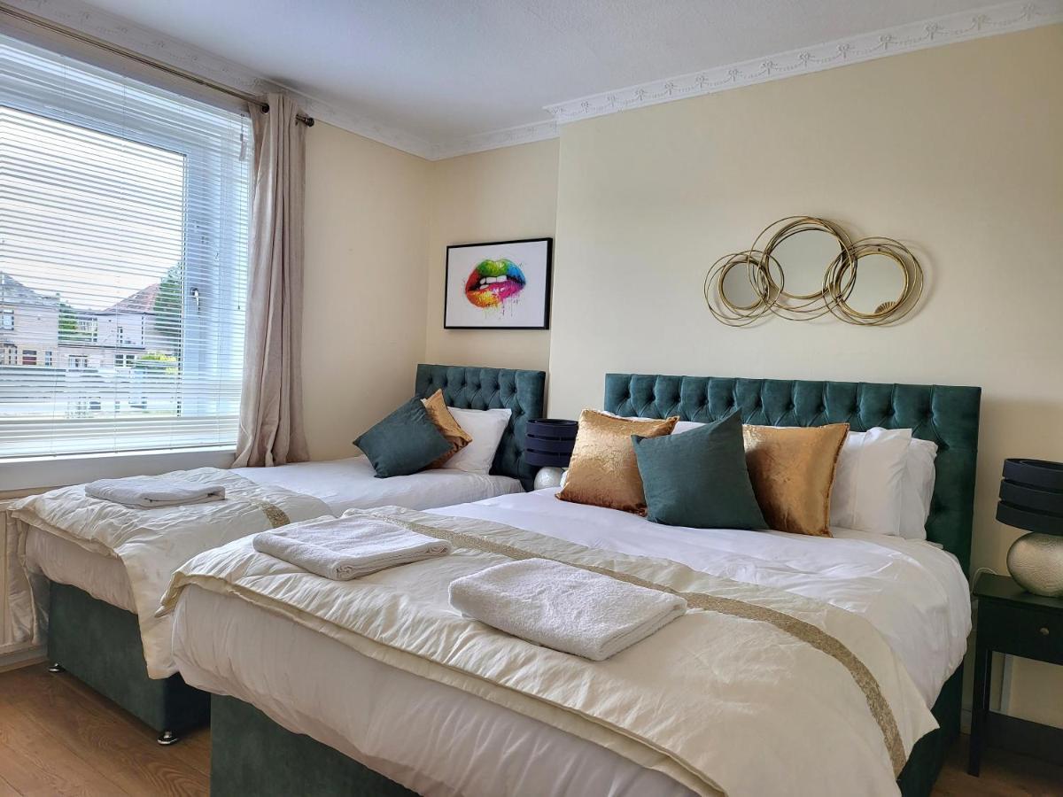 4 Bedrooms Apartment By Sensational Stay Short Lets & Serviced Accommodation EDI Kültér fotó