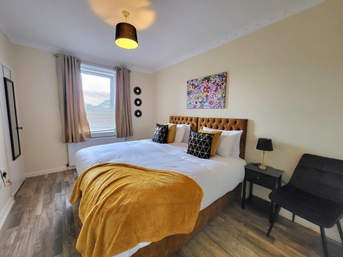 4 Bedrooms Apartment By Sensational Stay Short Lets & Serviced Accommodation EDI Kültér fotó