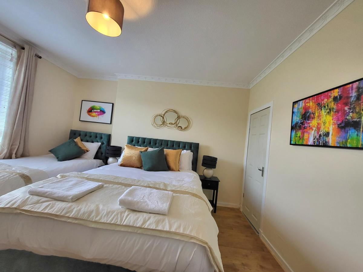 4 Bedrooms Apartment By Sensational Stay Short Lets & Serviced Accommodation EDI Kültér fotó