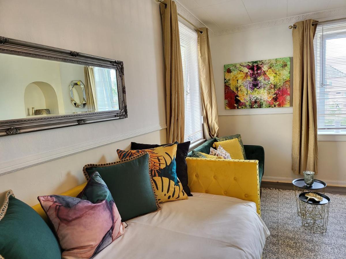4 Bedrooms Apartment By Sensational Stay Short Lets & Serviced Accommodation EDI Kültér fotó