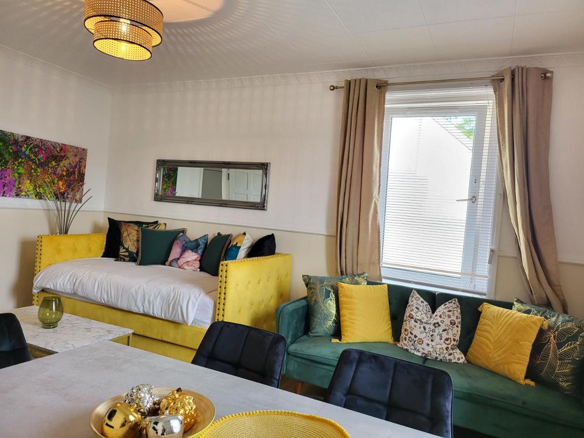 4 Bedrooms Apartment By Sensational Stay Short Lets & Serviced Accommodation EDI Kültér fotó