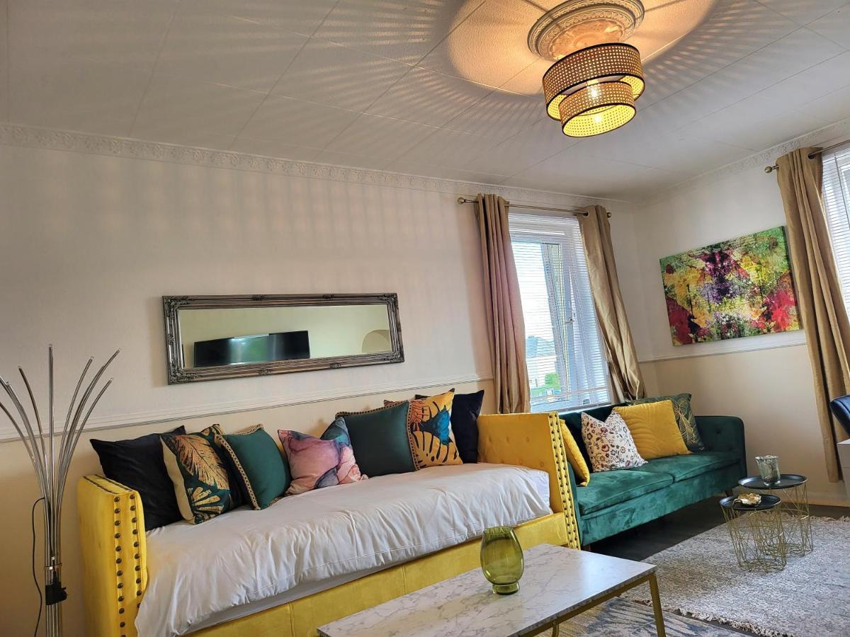 4 Bedrooms Apartment By Sensational Stay Short Lets & Serviced Accommodation EDI Kültér fotó