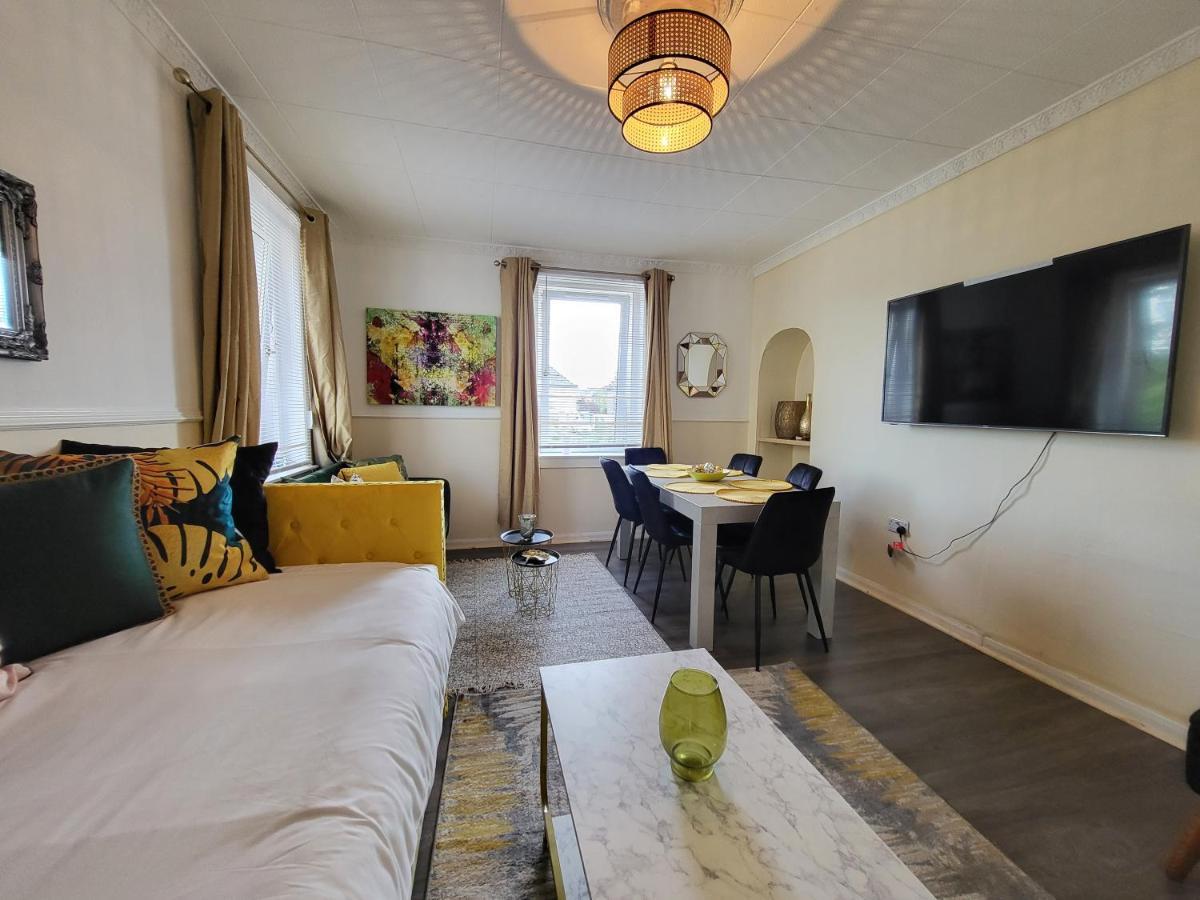 4 Bedrooms Apartment By Sensational Stay Short Lets & Serviced Accommodation EDI Kültér fotó