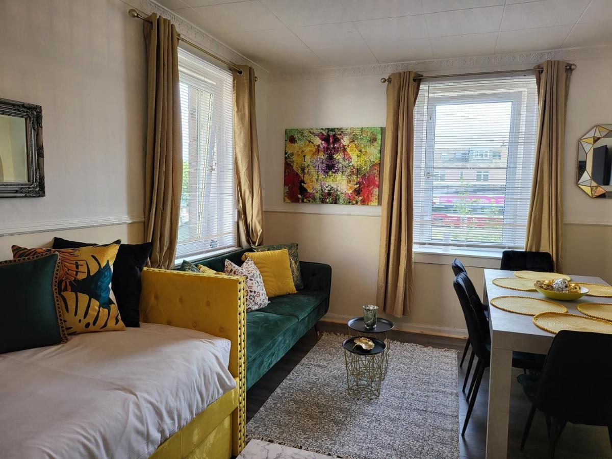 4 Bedrooms Apartment By Sensational Stay Short Lets & Serviced Accommodation EDI Kültér fotó