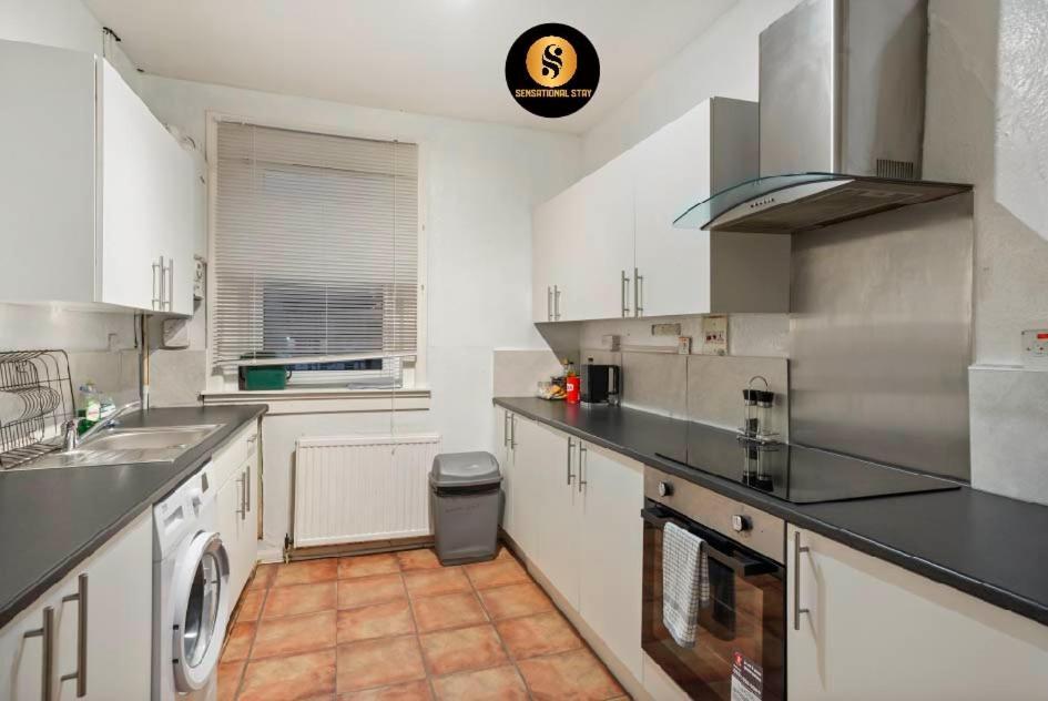 4 Bedrooms Apartment By Sensational Stay Short Lets & Serviced Accommodation EDI Kültér fotó